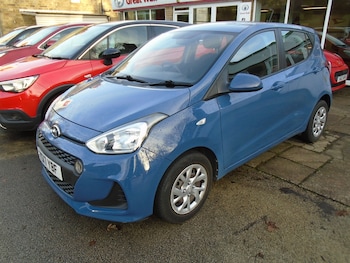 Used Hyundai i10 2017 for sale - 76966989: Photo