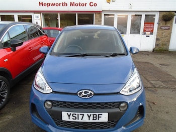 Used Hyundai i10 2017 for sale - 76966989: Photo