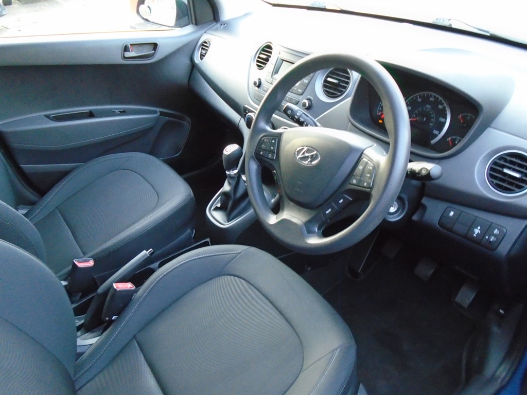 Used Hyundai i10 2017 for sale - 76966989: Photo 7