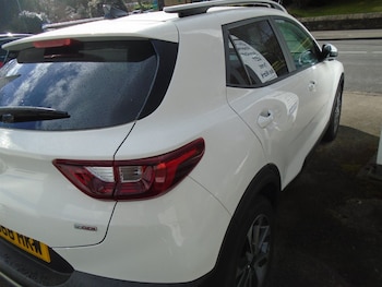 Used Kia Stonic 2018 for sale - 75571345: Photo