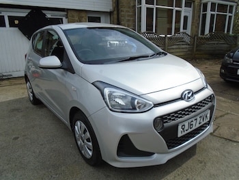 Used Hyundai i10 2017 for sale - 77890232: Photo