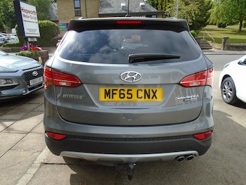Used Hyundai Santa Fe 2015 for sale - 79299443: Photo