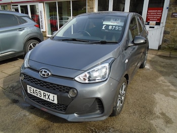 Used Hyundai i10 2019 for sale - 77890229: Photo