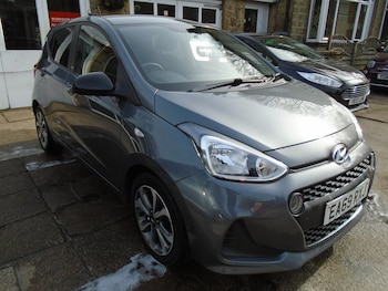 Used Hyundai i10 2019 for sale - 77890229: Photo
