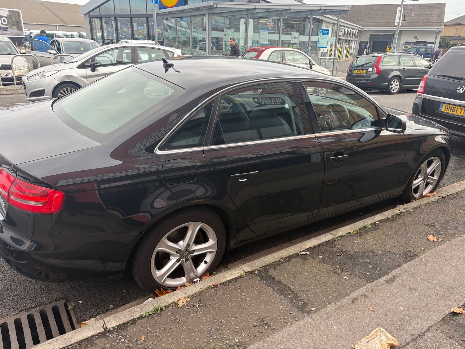 Used Audi A4 2014 for sale - 76480785: Photo 2