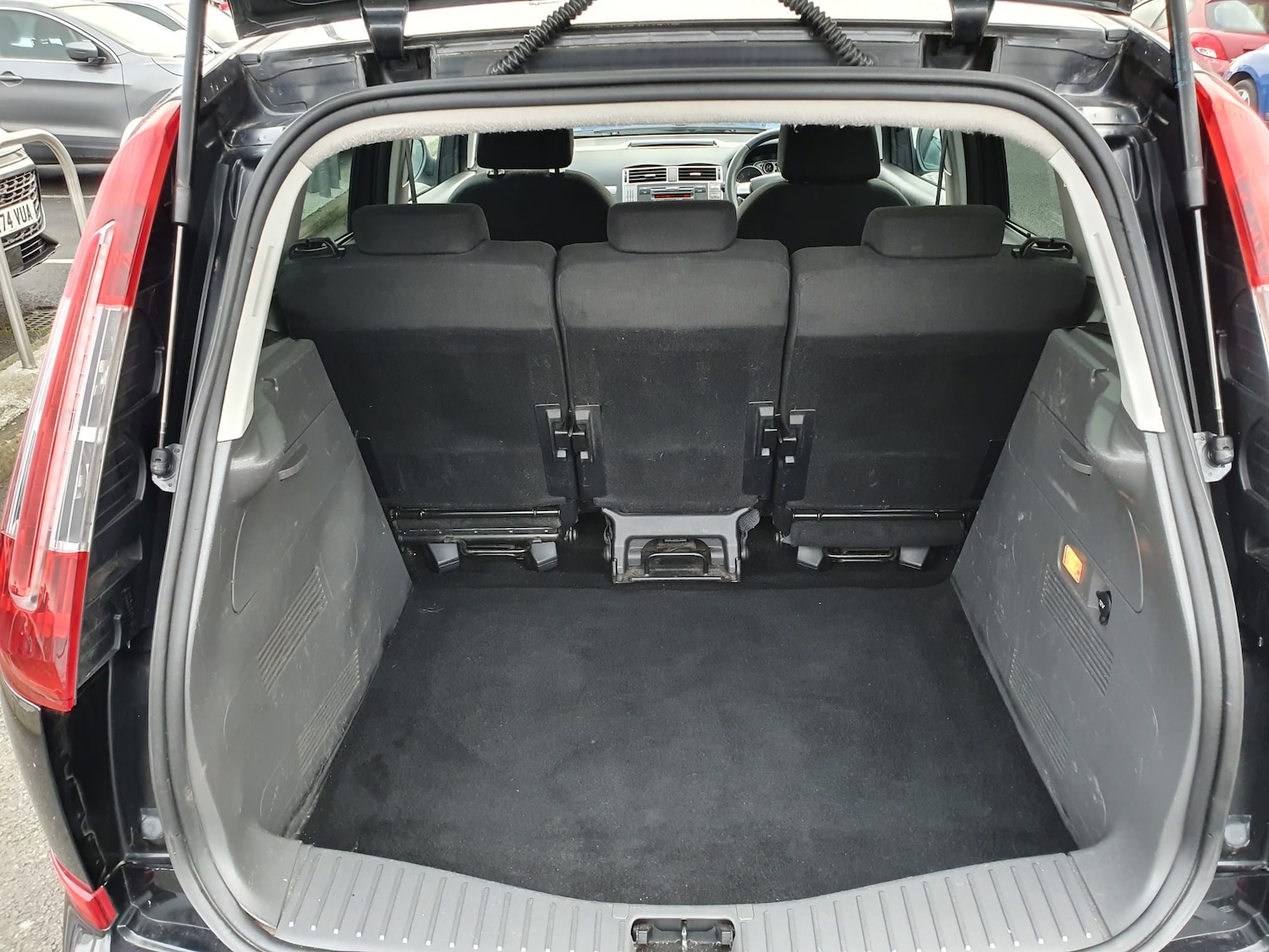 Used Ford C-Max 2010 for sale - 76919113: Photo 12