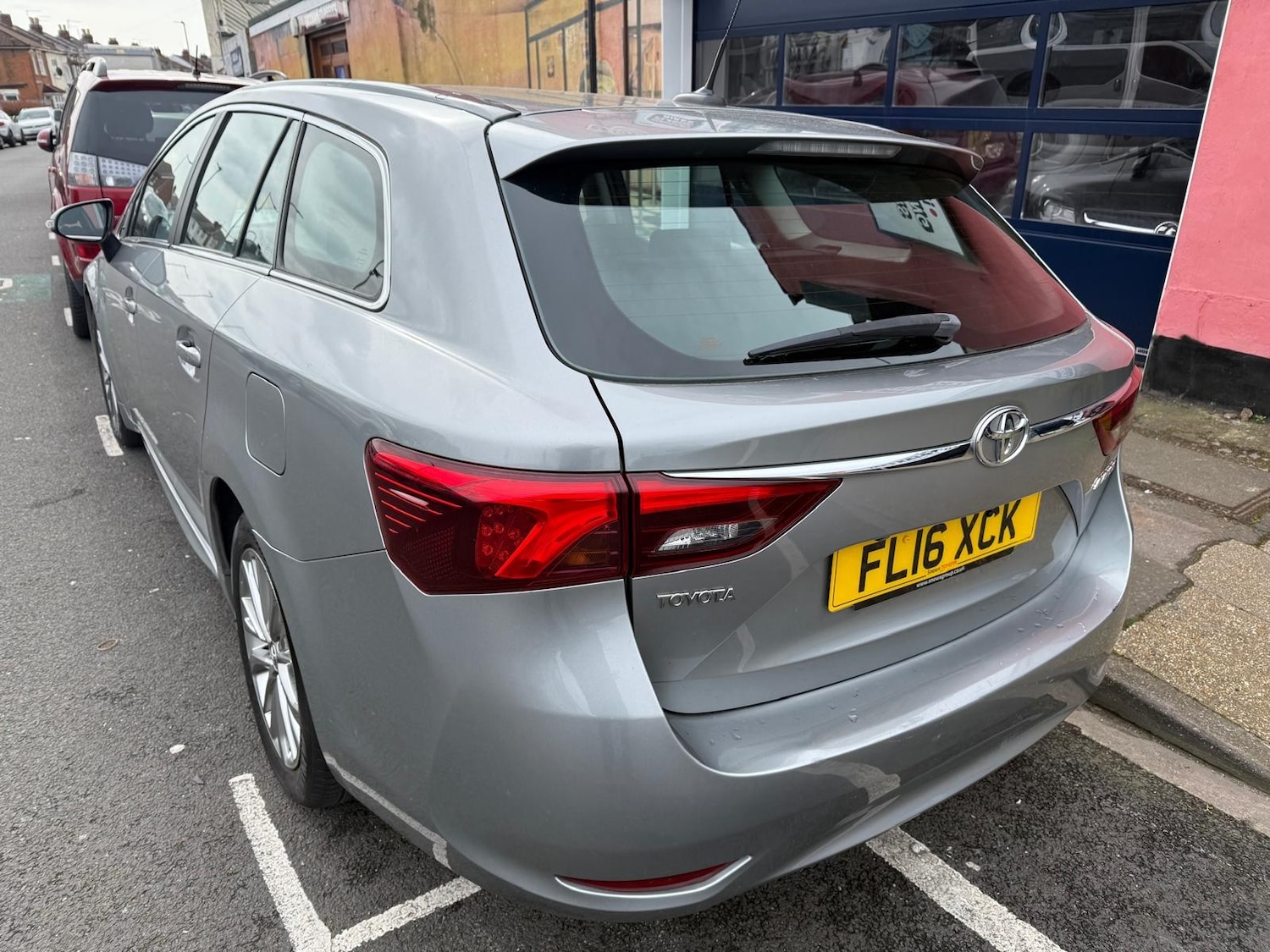 Used Toyota Avensis 2016 for sale - 77885520: Photo 2