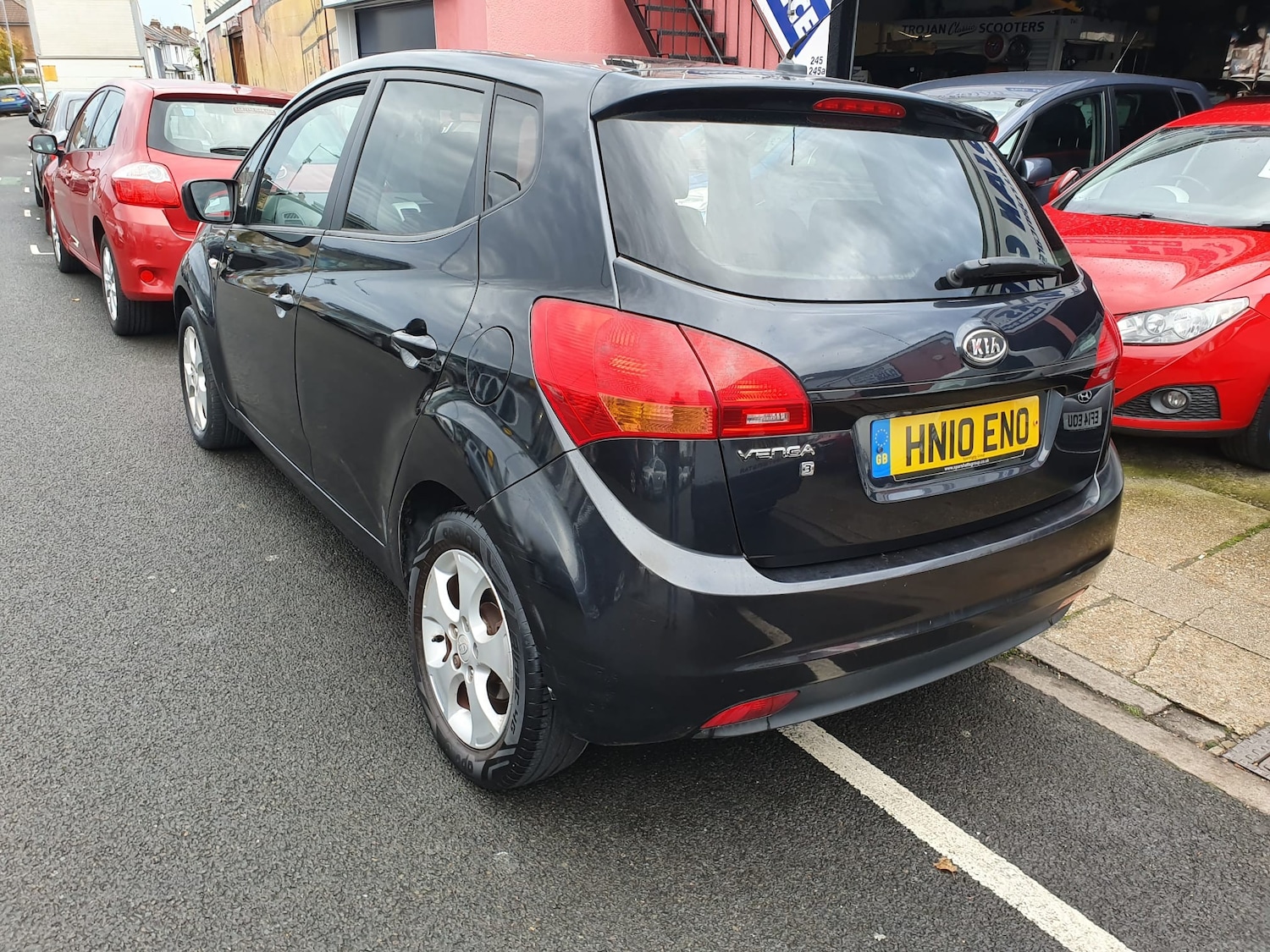 Used Kia Venga 2010 for sale - 76480787: Photo 2