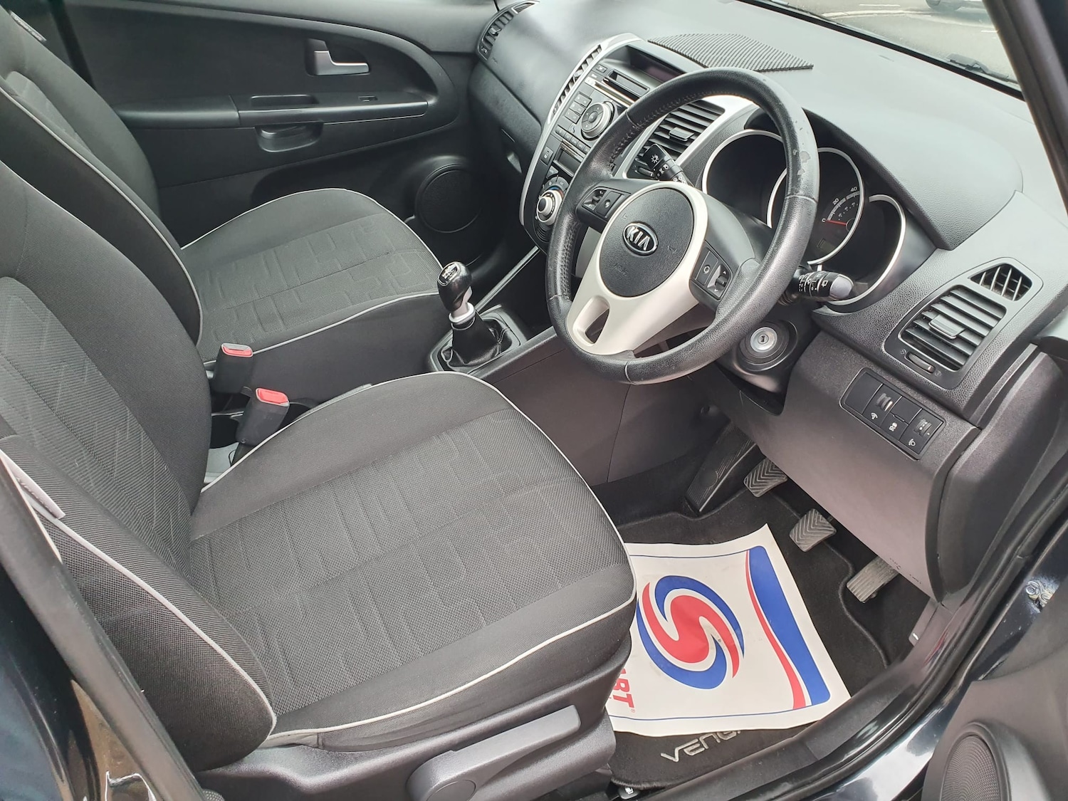 Used Kia Venga 2010 for sale - 76480787: Photo 8