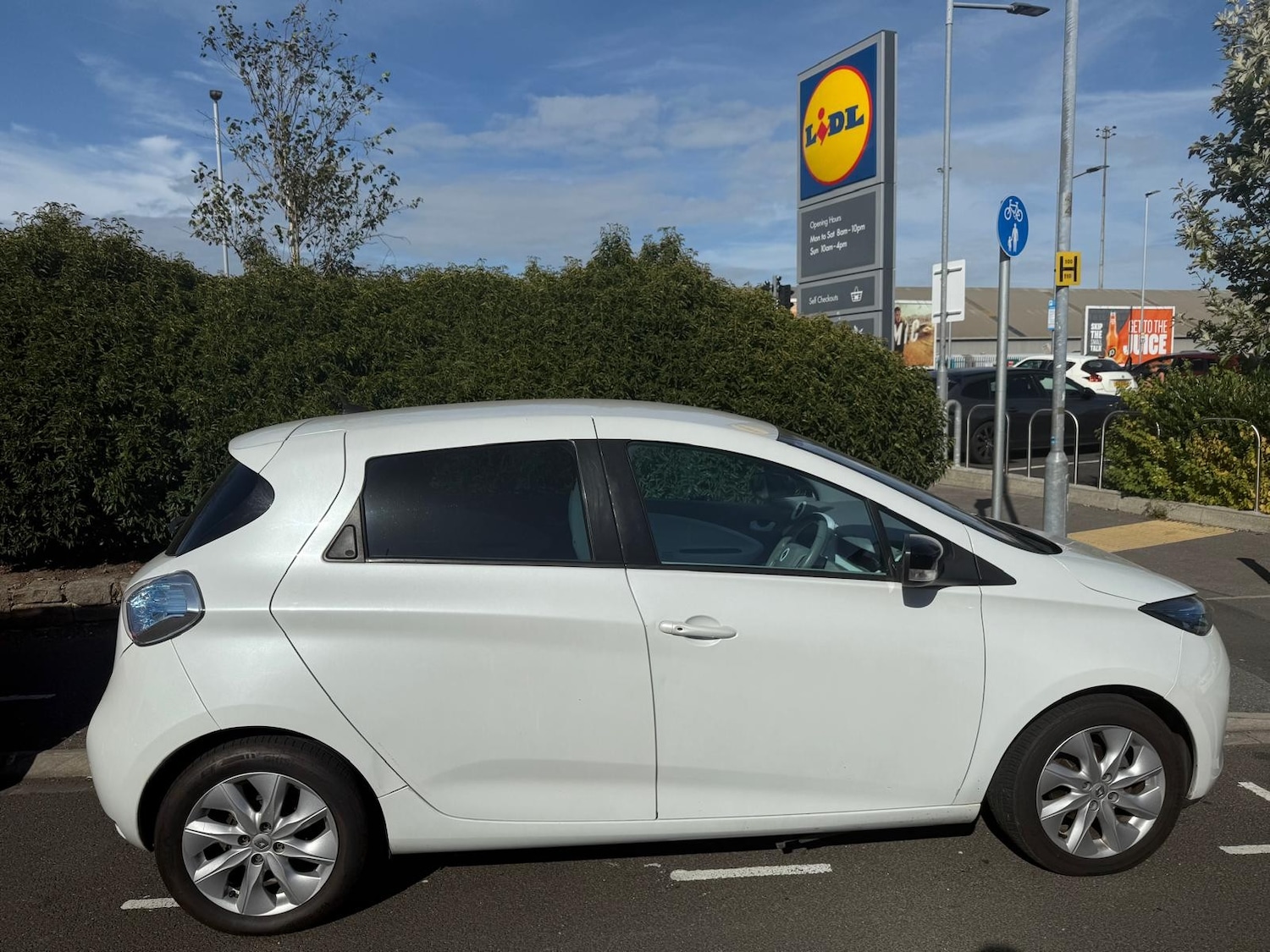Used Renault Zoe for sale - 76480766: Photo 2