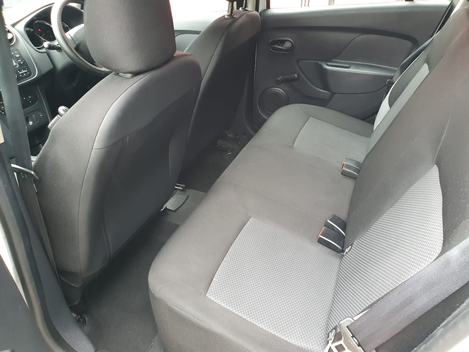 Used Dacia Sandero 2015 for sale - 77603805: Photo 10