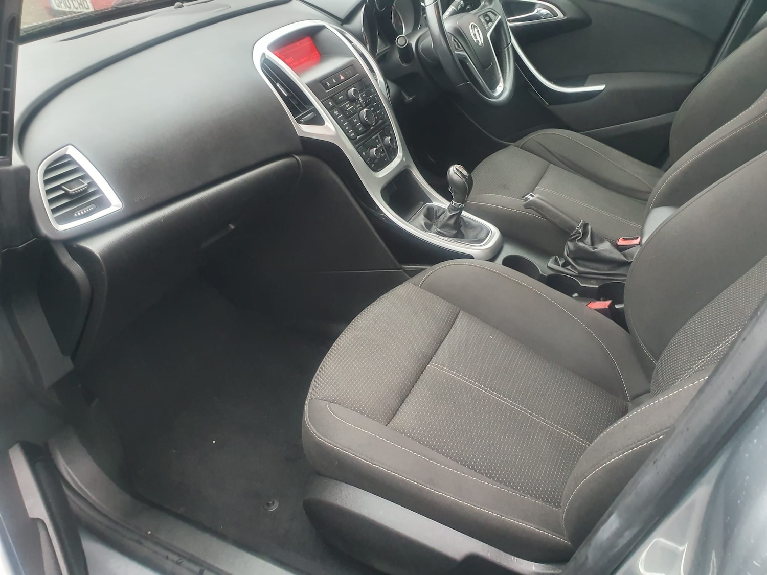 Used Vauxhall Astra 2013 for sale - 77211733: Photo 16