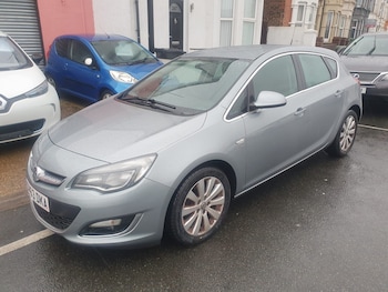 2013 (63) - 2.0 CDTi 16V ecoFLEX SRi 5dr