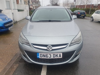 Used Vauxhall Astra 2013 for sale - 77211733: Photo