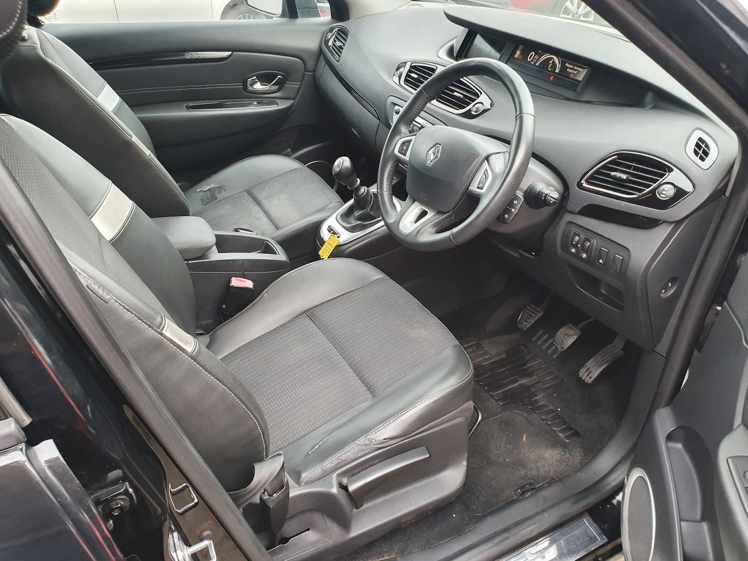 Used Renault Scenic 2012 for sale - 76569288: Photo 14