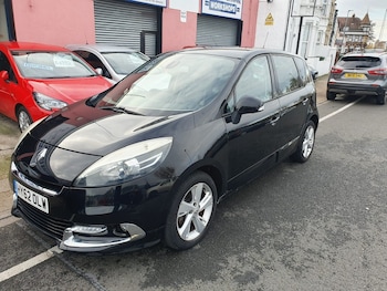 (62) - 1.5 dCi Dynamique TomTom MPV 5dr Diesel Manual Euro 5 (s/s) (110 ps)