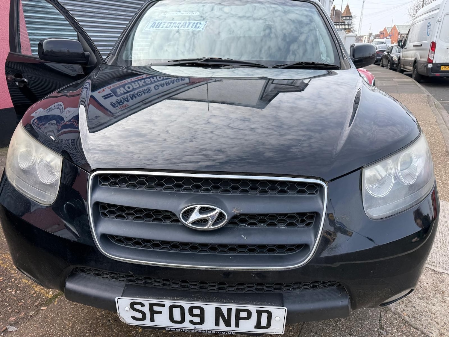 Used Hyundai Santa Fe 2009 for sale - 77966577: Photo 3