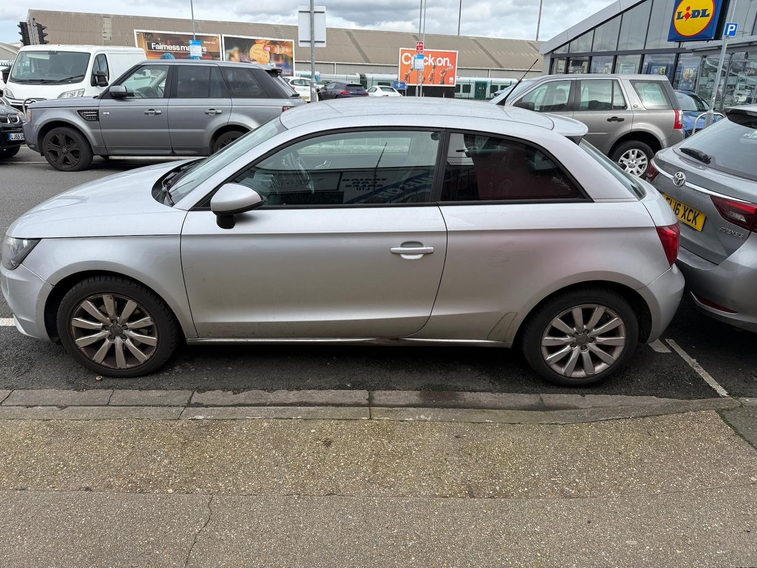 Used Audi A1 2012 for sale - 77885529: Photo 4