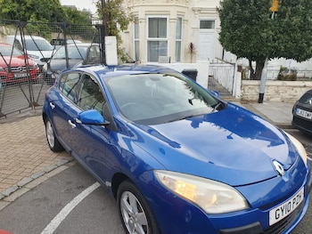 (10) - 1.6 16V Dynamique TomTom Hatchback 5dr Petrol Manual Euro 5 (110 ps)