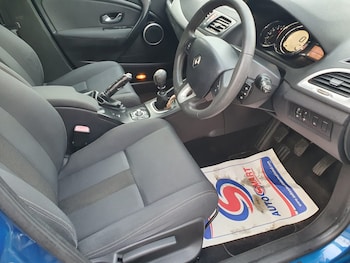 Used Renault Megane 2010 for sale - 76480792: Photo