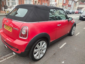 Used MINI Convertible 2010 for sale - 76334613: Photo