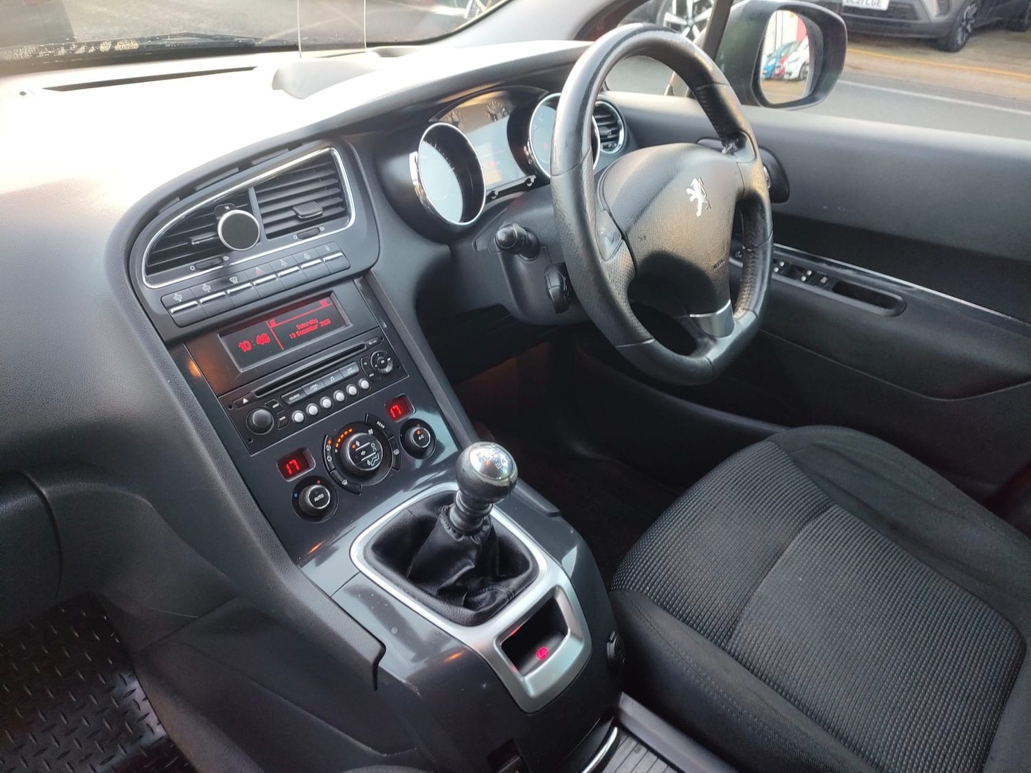 Used Peugeot 5008 2010 for sale - 76943012: Photo 12