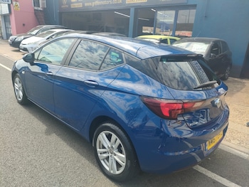 Used Vauxhall Astra 2018 for sale - 79023754: Photo