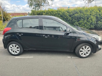 Used Hyundai i20 2013 for sale - 79073386: Photo