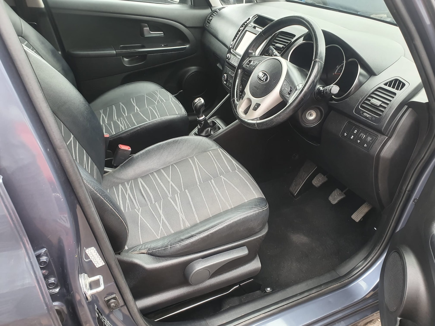 Used Kia Venga 2015 for sale - 76334658: Photo 10