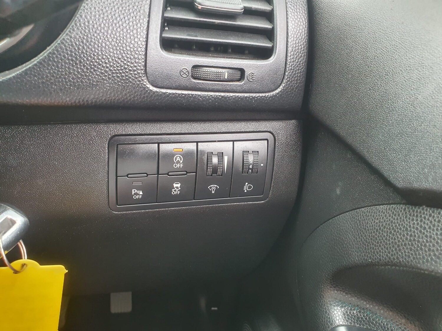 Used Kia Venga 2015 for sale - 76334658: Photo 14