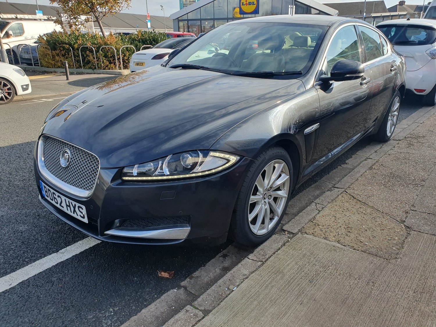 Used Jaguar XF 2012 for sale - 76505059: Photo 1