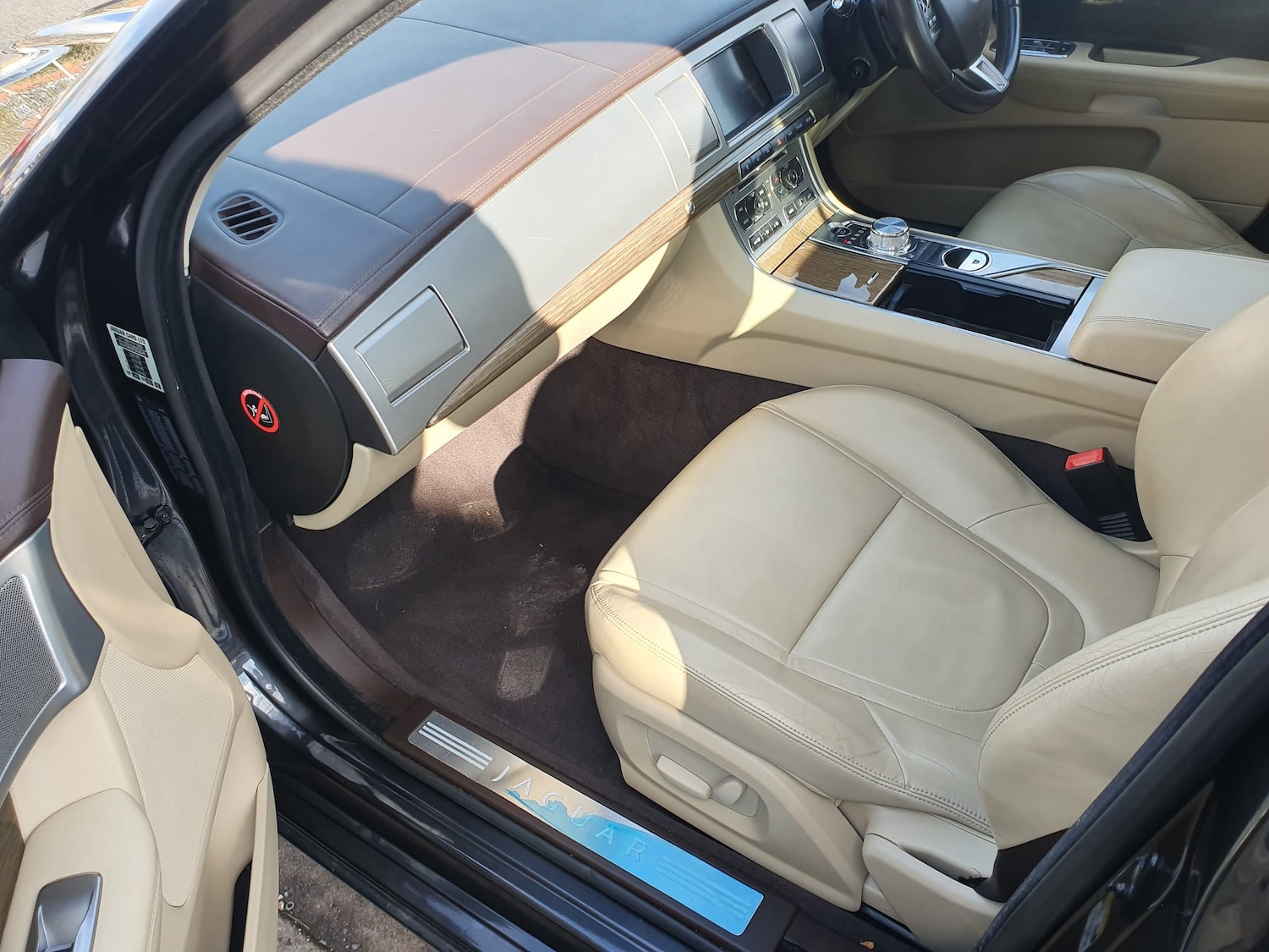 Used Jaguar XF 2012 for sale - 76505059: Photo 12