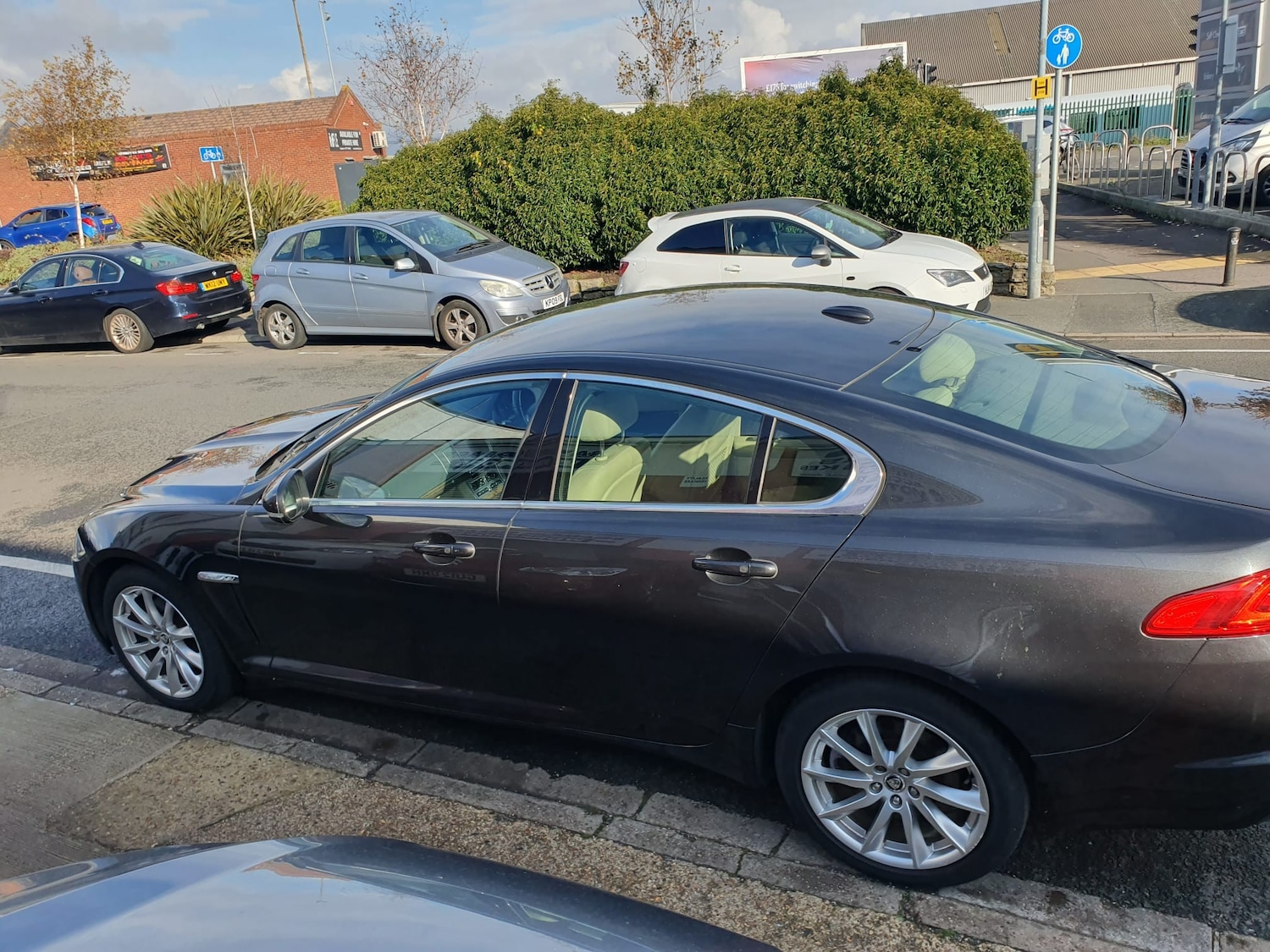 Used Jaguar XF 2012 for sale - 76505059: Photo 4