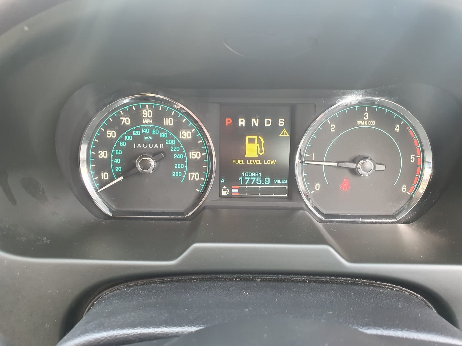 Used Jaguar XF 2012 for sale - 76505059: Photo 9