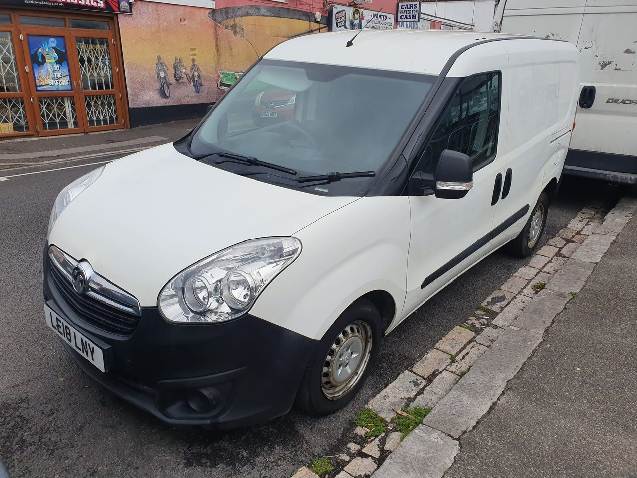 Used Vauxhall Combo 2018 for sale - 76334684: Photo 1