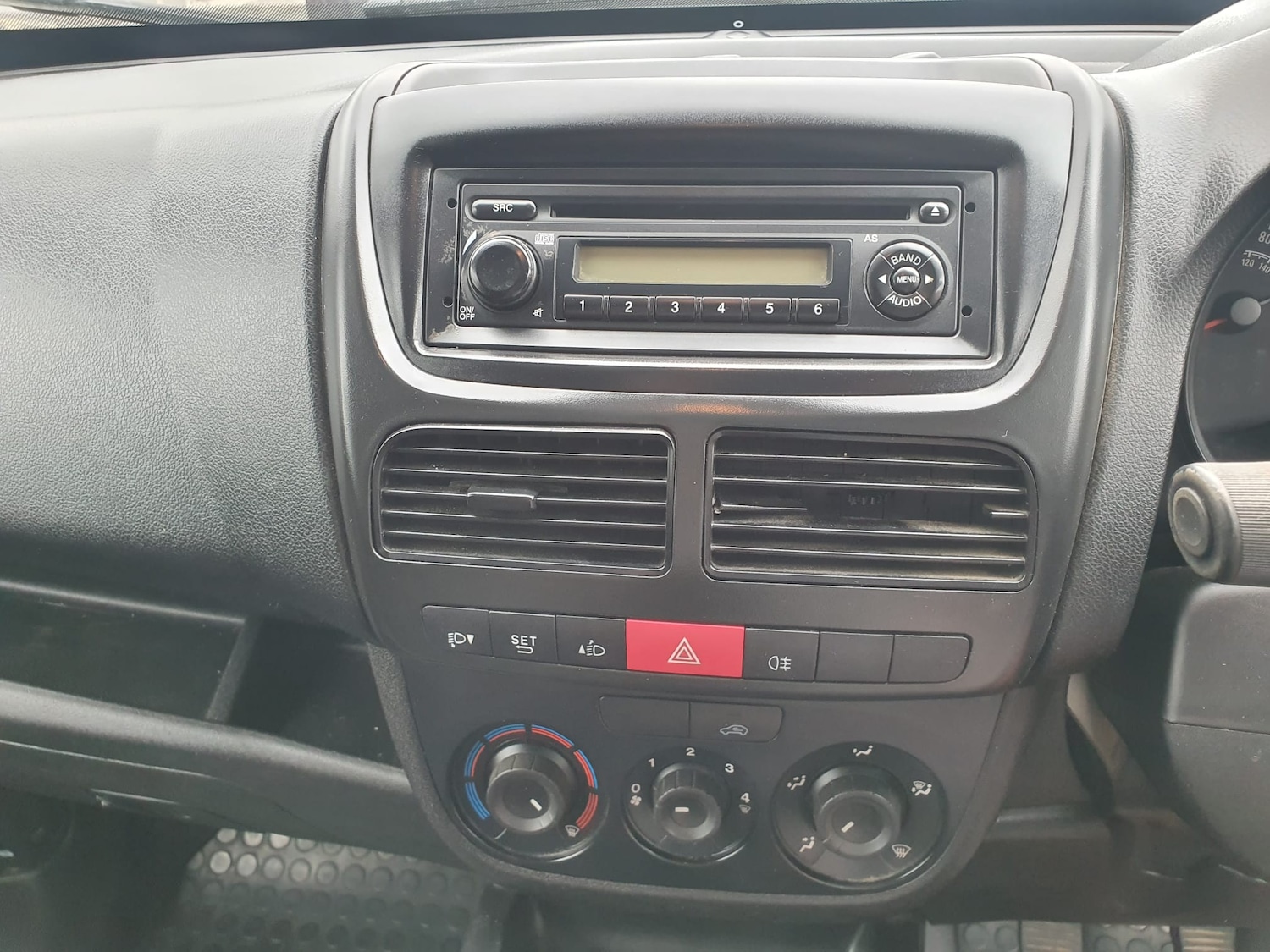 Used Vauxhall Combo 2018 for sale - 76334684: Photo 11