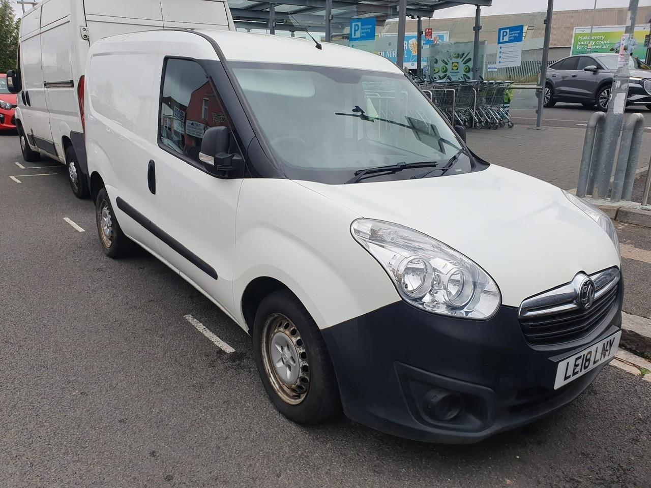 Used Vauxhall Combo 2018 for sale - 76334684: Photo 2