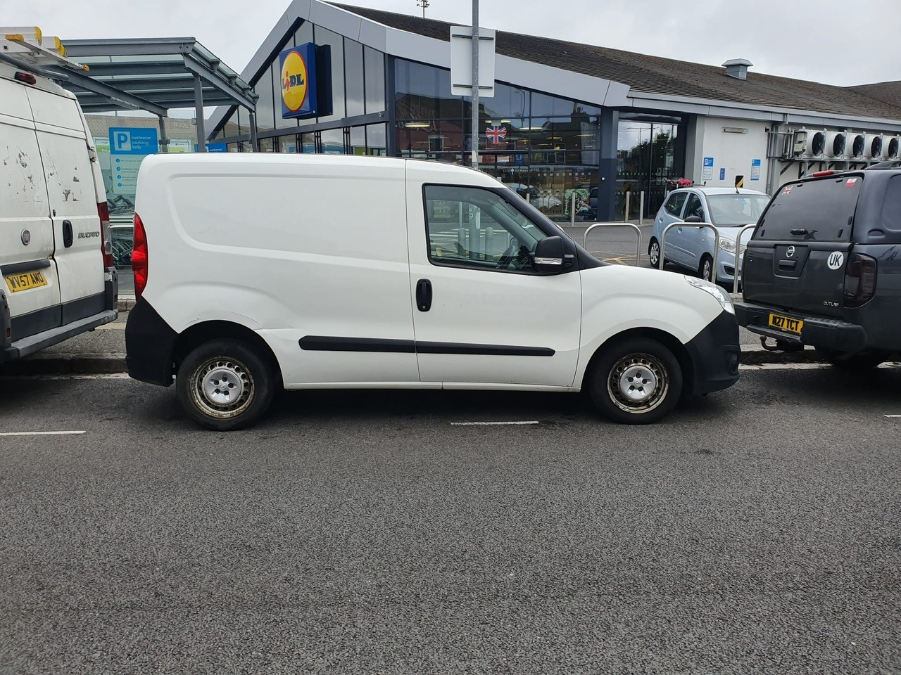 Used Vauxhall Combo 2018 for sale - 76334684: Photo 3