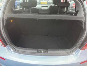 Used Hyundai i20 2013 for sale - 76480758: Photo