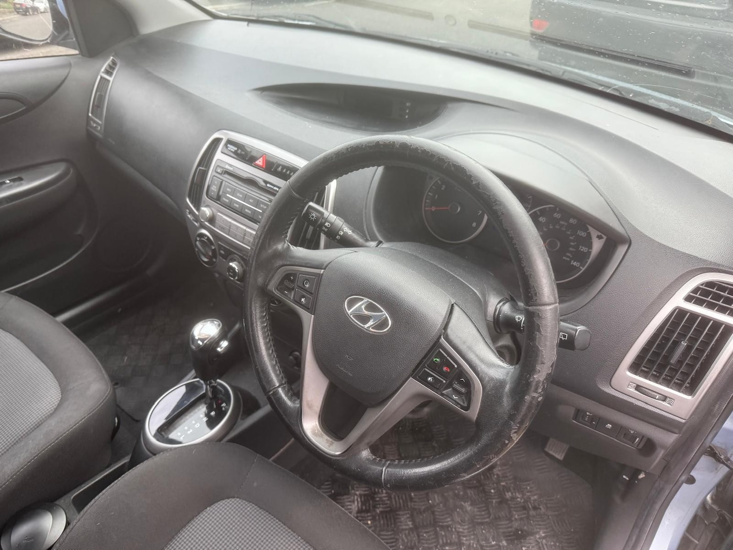 Used Hyundai i20 2013 for sale - 76480758: Photo 5