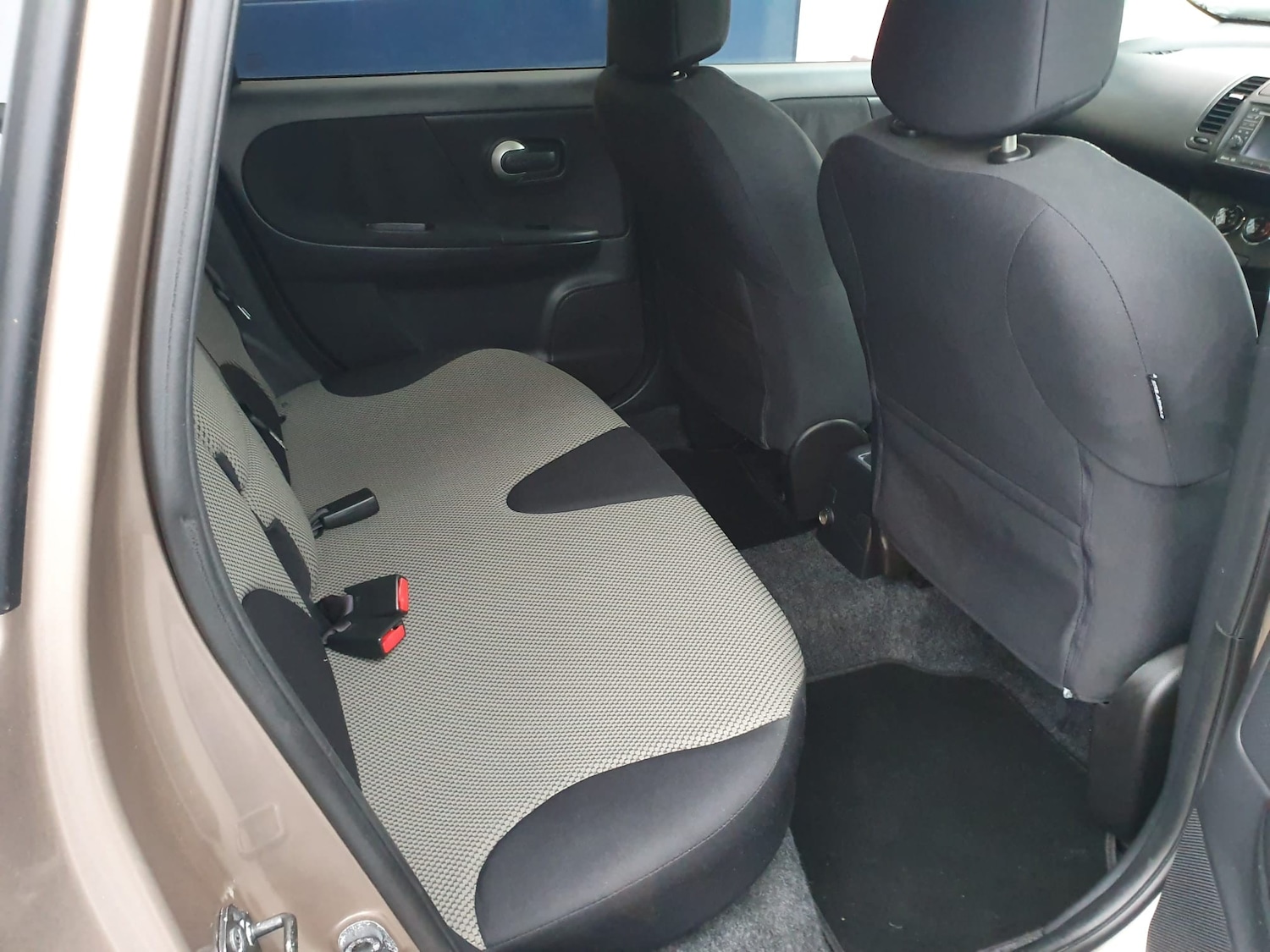 Used Nissan Note 2010 for sale - 77037509: Photo 9