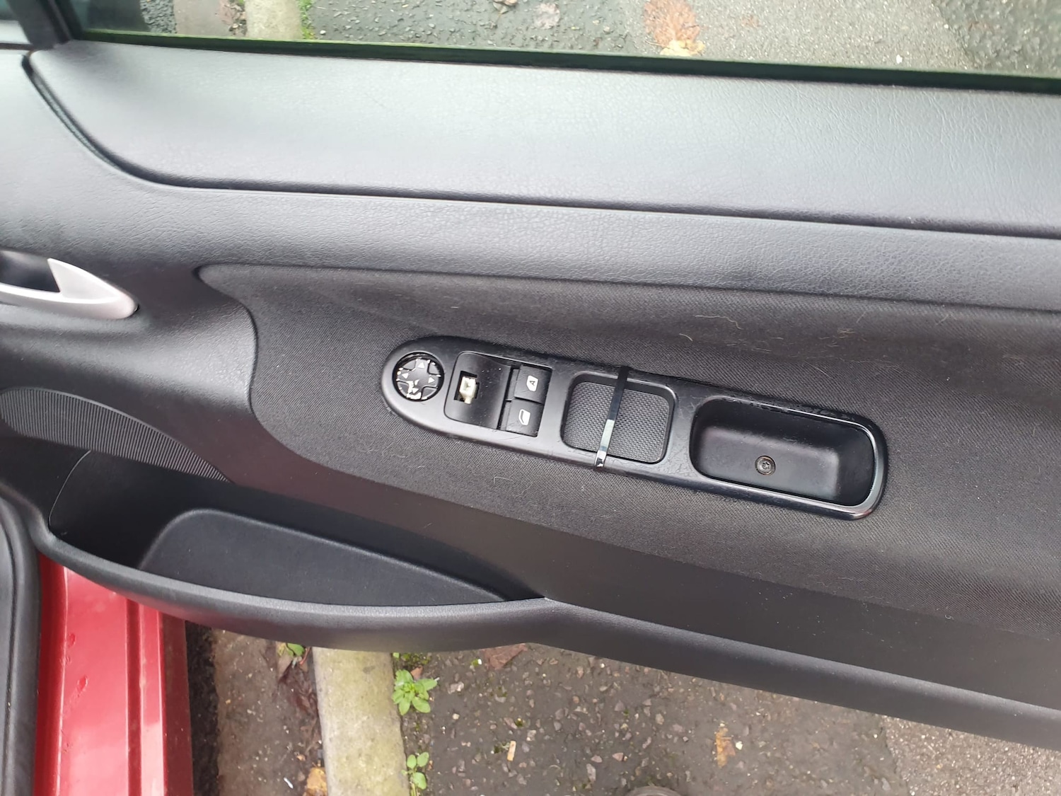 Used Peugeot 207 2010 for sale - 76863035: Photo 13