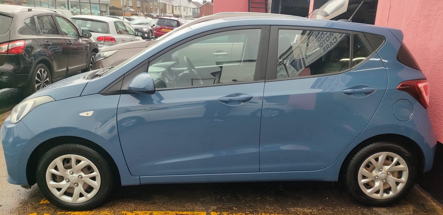 Used Hyundai i10 2017 for sale - 77341065: Photo 4