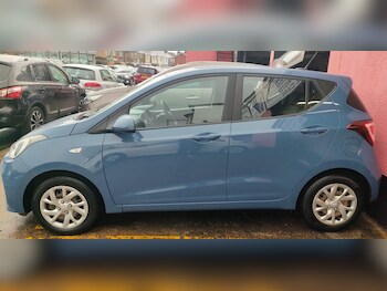 Used Hyundai i10 2017 for sale - 77341065: Photo