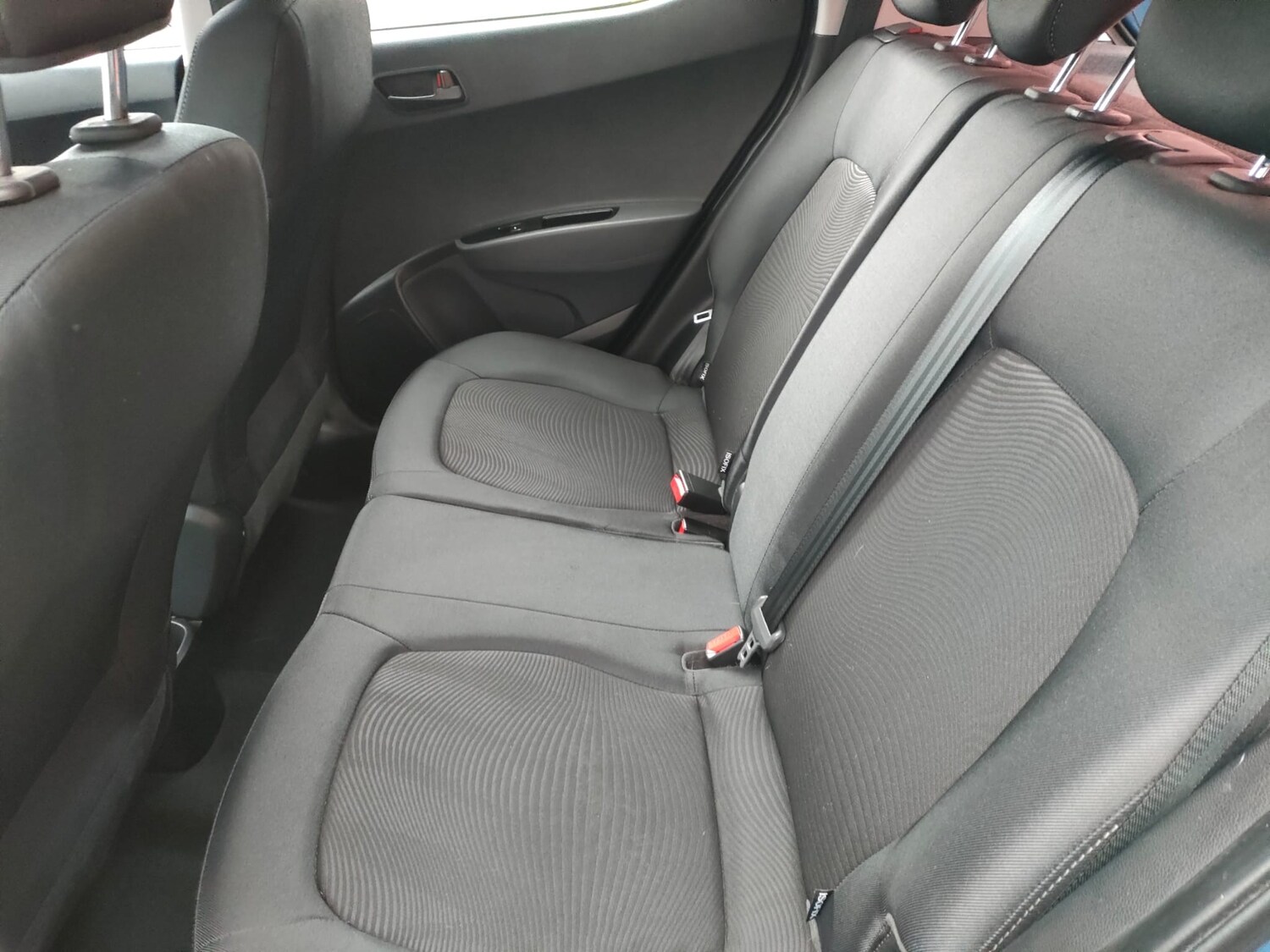 Used Hyundai i10 2017 for sale - 77341065: Photo 8