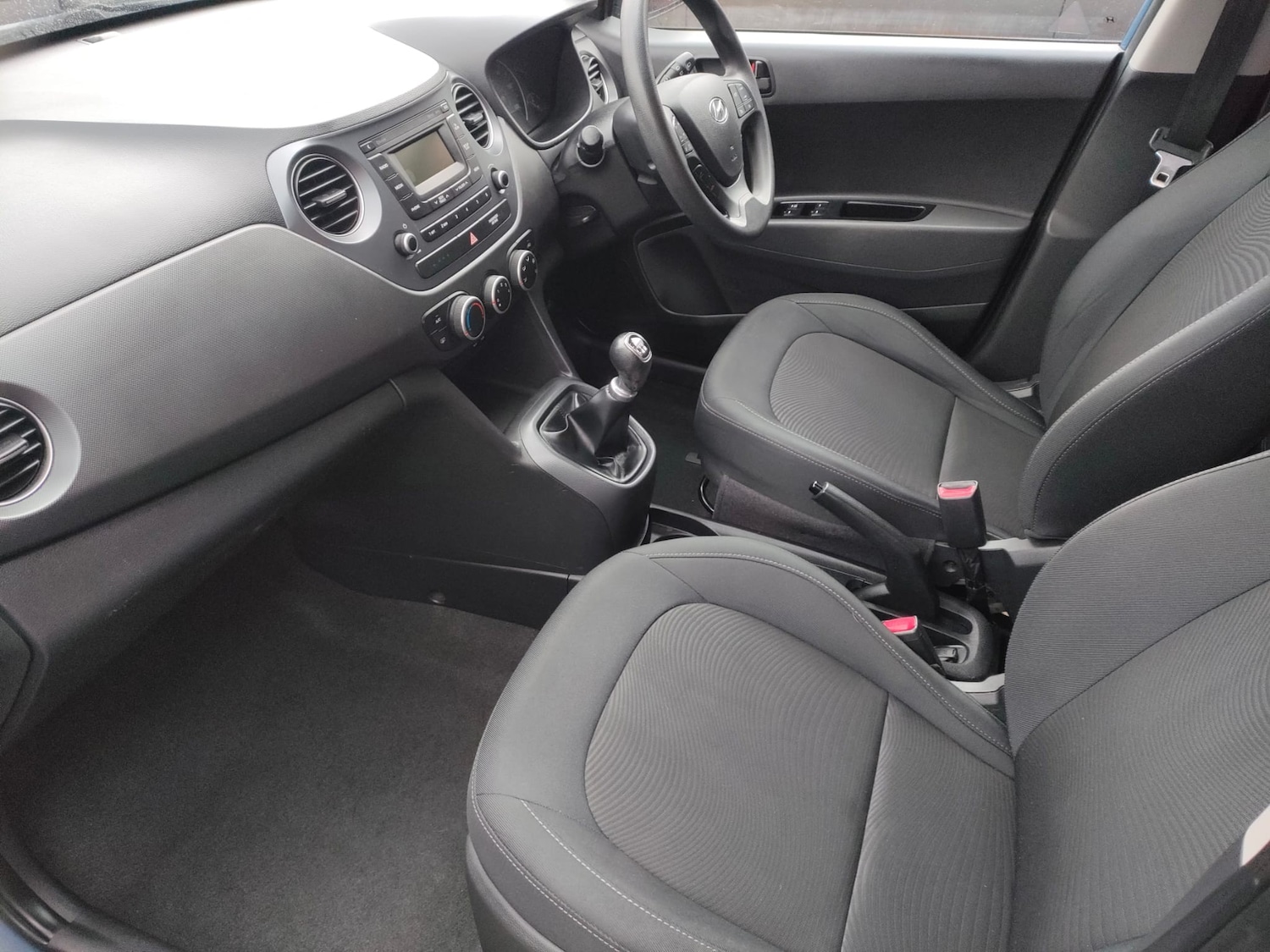 Used Hyundai i10 2017 for sale - 77341065: Photo 9