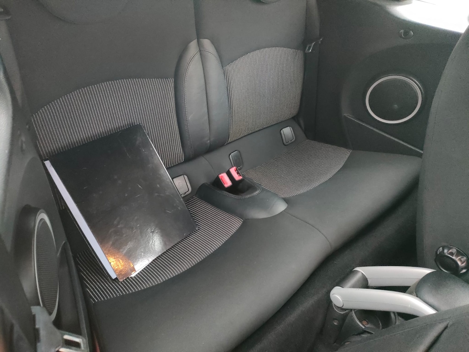 Used MINI Convertible 2010 for sale - 76453627: Photo 11