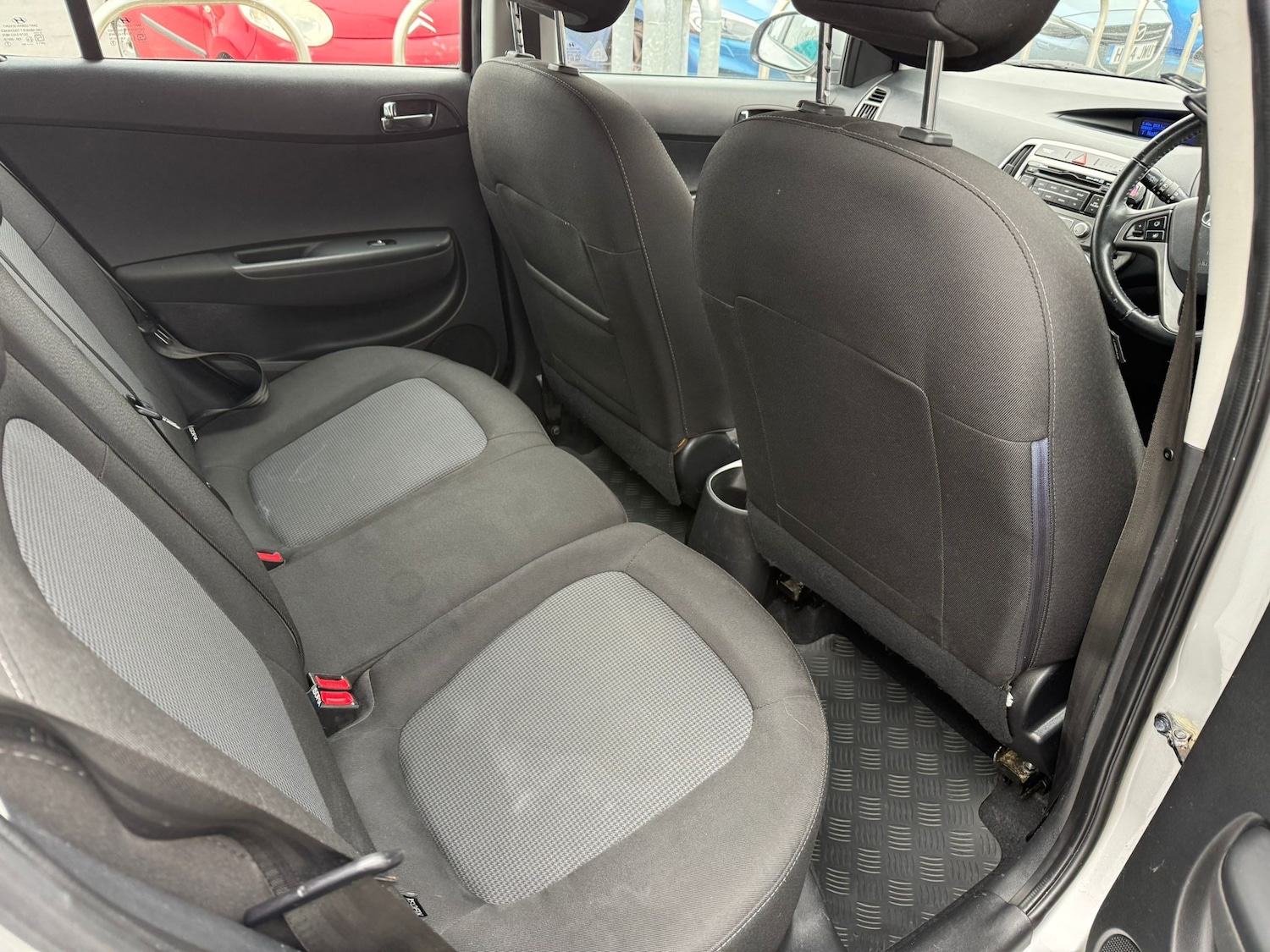 Used Hyundai i20 2013 for sale - 78003539: Photo 9