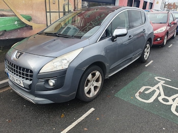 Used Peugeot 3008 2011 for sale - 76863032: Photo