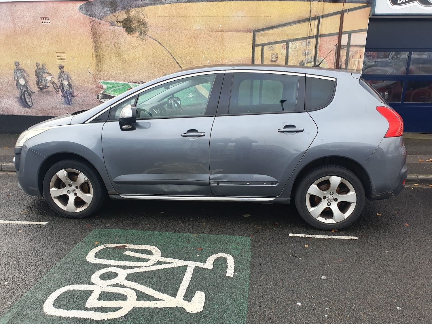 Used Peugeot 3008 2011 for sale - 76863032: Photo 6